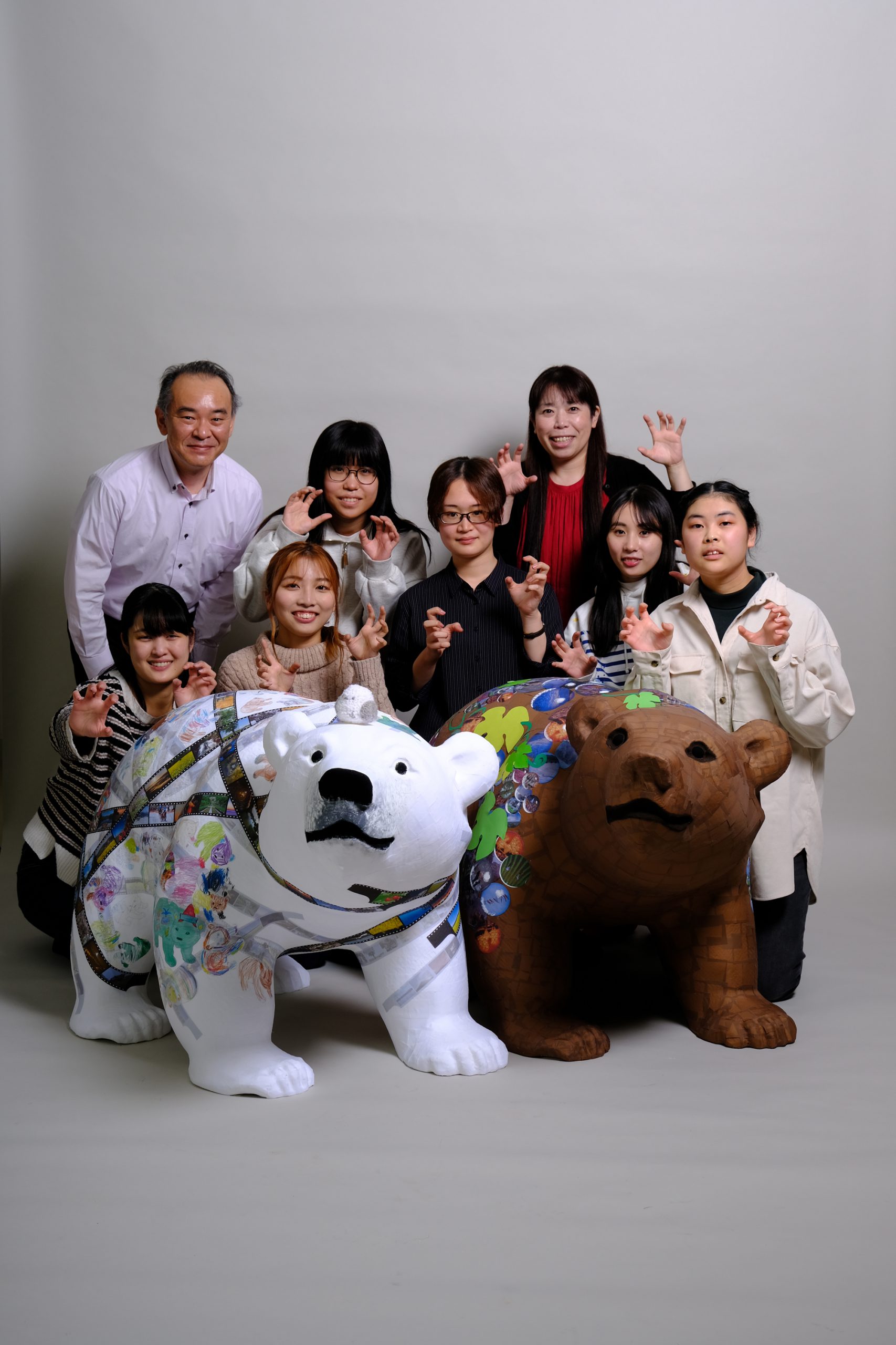 NHK札幌企画展「木彫りのクマと旅するHokkaido」の作品制作をしました NHK札幌企画展「木彫りのクマと旅するHokkaido」の作品制作をしました